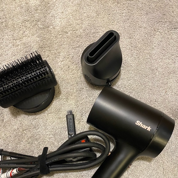 Shark hyperAIR 2-in-1 dryer - Picture 6 of 6